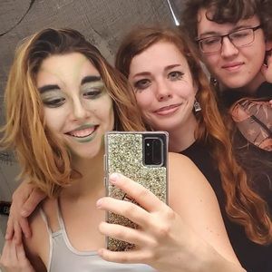 Meet your Posher, Savannah